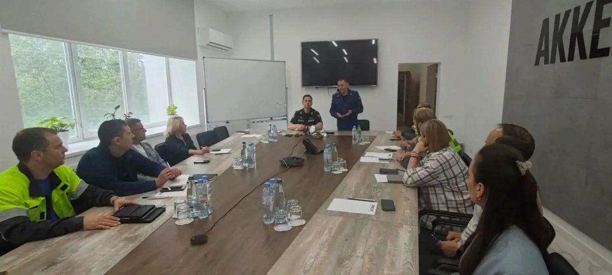 Прокурор Пермского края Павел Бухтояров совместно с руководителем ГУ ФССП России по Пермскому краю Александром Малюшкиным провели выездные приемы в муниципалитетах края Прокурор Пермского края Павел Бухтояров совместно с руководителем ГУ ФССП России по Пермскому краю Александром Малюшкиным провели выездные приемы в муниципалитетах края