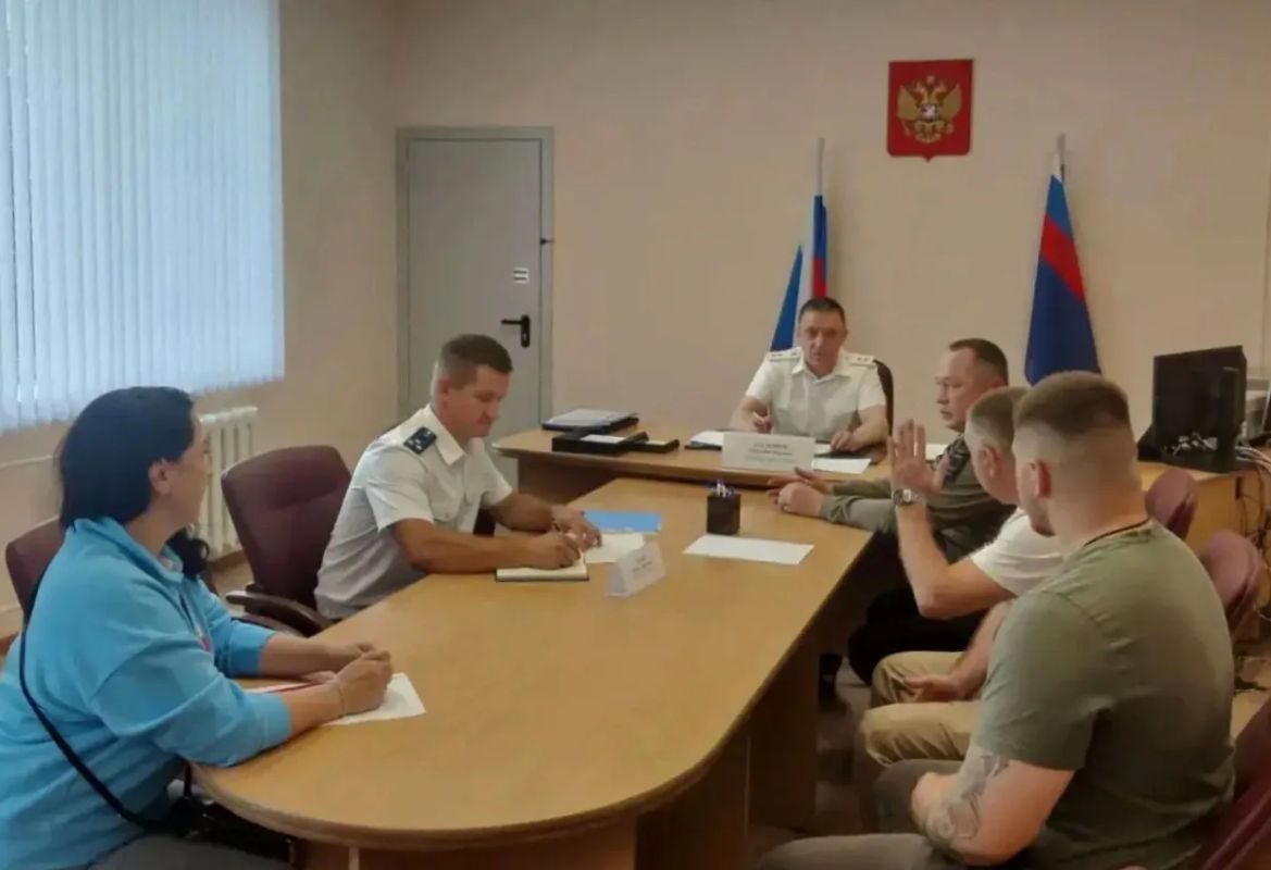 Прокурор Пермского края Павел Бухтояров совместно с руководителем ГУ ФССП России по Пермскому краю Александром Малюшкиным провели выездные приемы в муниципалитетах края Прокурор Пермского края Павел Бухтояров совместно с руководителем ГУ ФССП России по Пермскому краю Александром Малюшкиным провели выездные приемы в муниципалитетах края