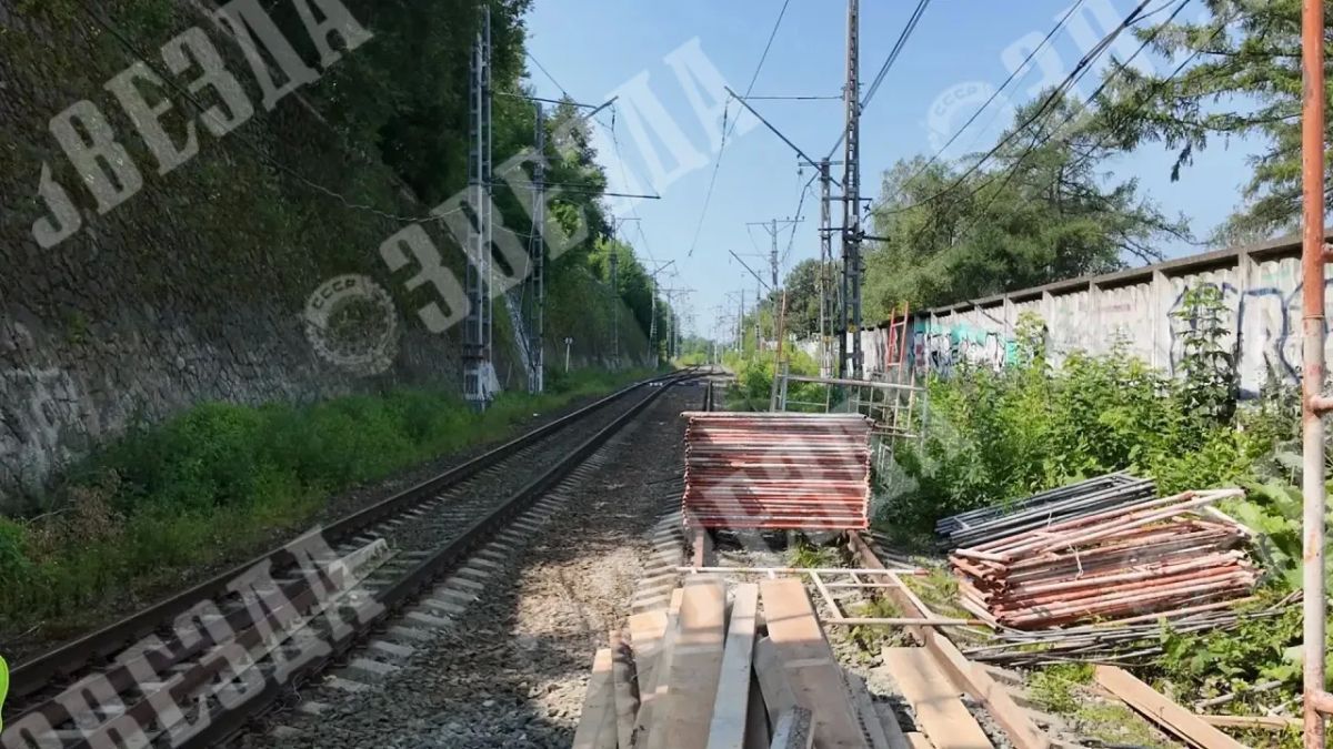 Движение по новому путепроводу на улице Монастырской запустили в Перми Движение по новому путепроводу на улице Монастырской запустили в Перми