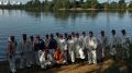 Осужденные из ИК-32 помогли очищать реки Мулянку и Пыж от загрязнения нефтепродуктами