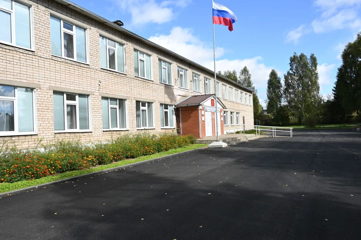 Валерий Сухих оценил готовность сельских школ Чайковского округа к учебному году Валерий Сухих оценил готовность сельских школ Чайковского округа к учебному году