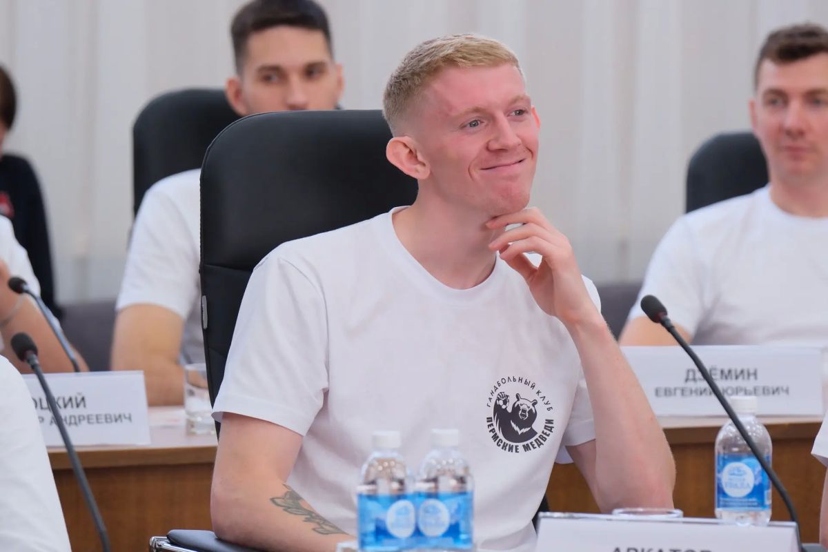 Дмитрий Махонин: Быстрые, сильные, смелые. Встретился с нашими выдающими спортсменами Дмитрий Махонин: Быстрые, сильные, смелые. Встретился с нашими выдающими спортсменами