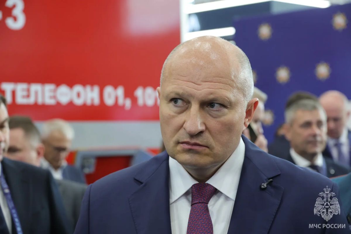 Глава МЧС России ознакомился с передовыми разработками подведомственных организаций МЧС России Глава МЧС России ознакомился с передовыми разработками подведомственных организаций МЧС России