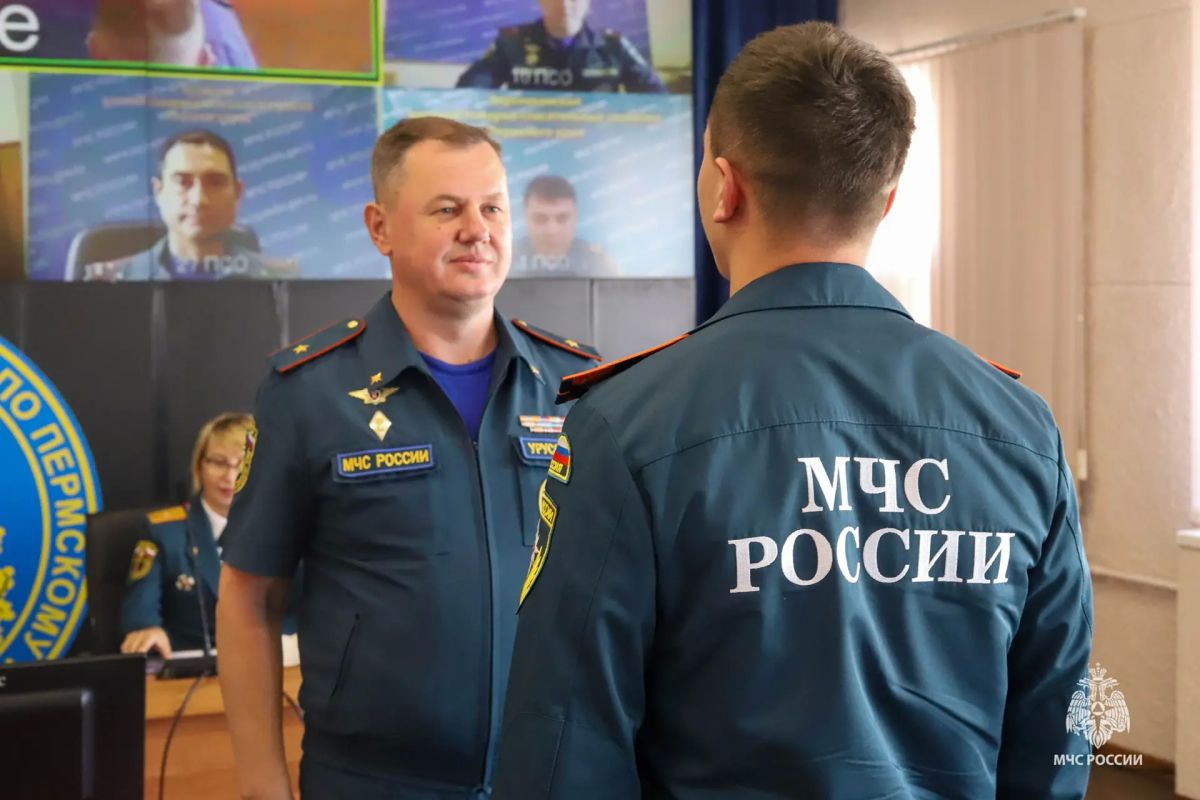 На службу в МЧС Пермского края прибыли офицеры На службу в МЧС Пермского края прибыли офицеры