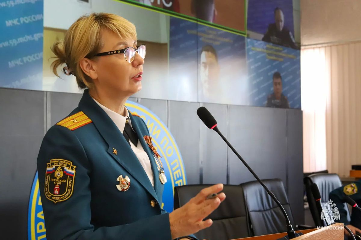 На службу в МЧС Пермского края прибыли офицеры На службу в МЧС Пермского края прибыли офицеры