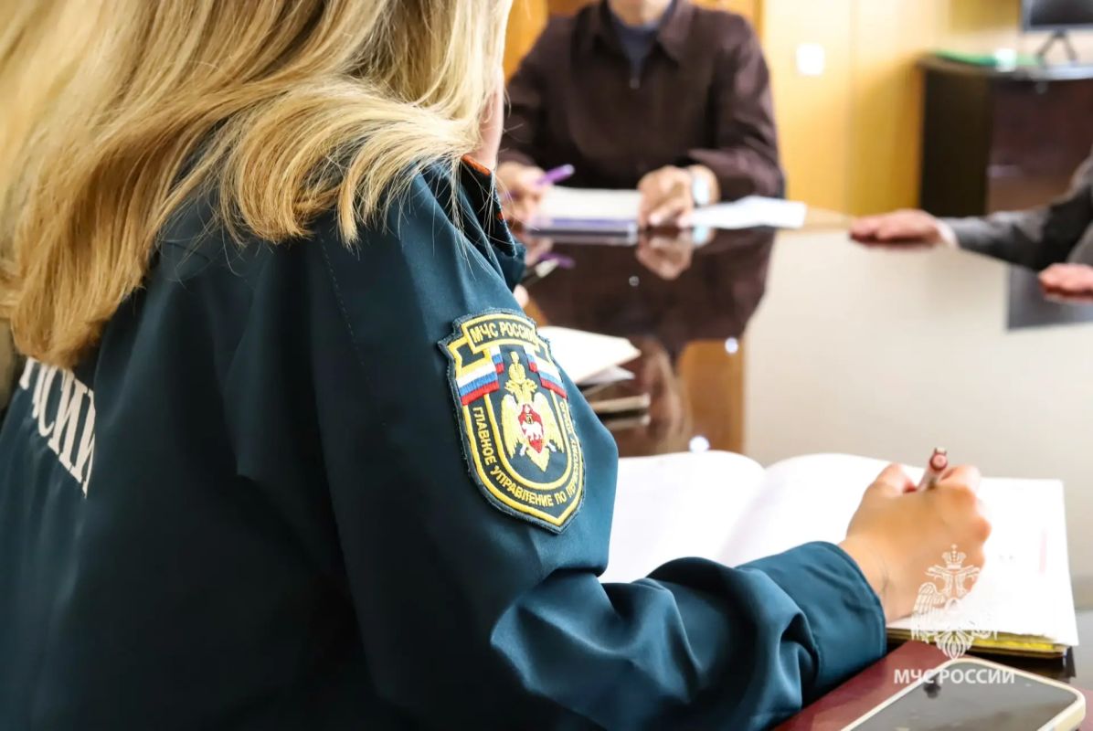 Диалог поколений. Состоялось совместное заседание Совета ветеранов пожарной охраны Прикамья и Молодежного совета Главного управления МЧС России по Пермскому краю Диалог поколений. Состоялось совместное заседание Совета ветеранов пожарной охраны Прикамья и Молодежного совета Главного управления МЧС России по Пермскому краю