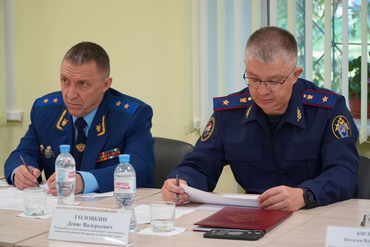 Руководитель следственного управления СК России по Пермскому краю провёл личный прием граждан по вопросам капитального ремонта Руководитель следственного управления СК России по Пермскому краю провёл личный прием граждан по вопросам капитального ремонта