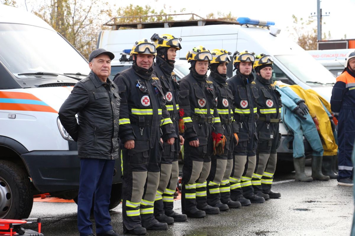 В Перми провели смотр сил и средств РСЧС В Перми провели смотр сил и средств РСЧС