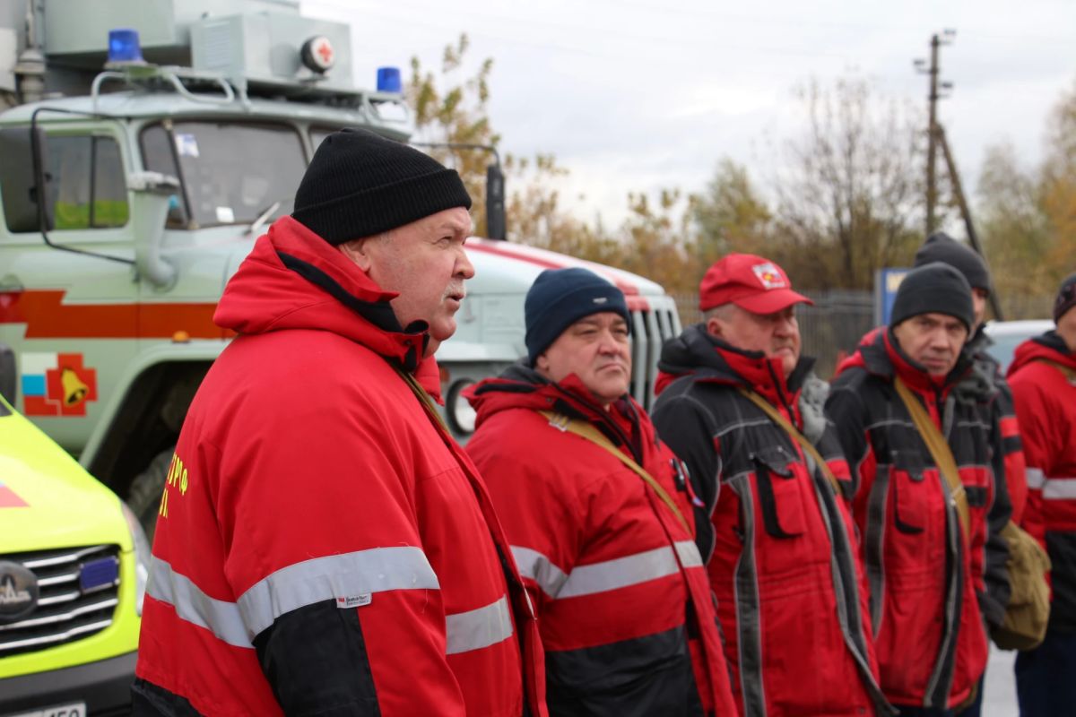 В Перми провели смотр сил и средств РСЧС В Перми провели смотр сил и средств РСЧС