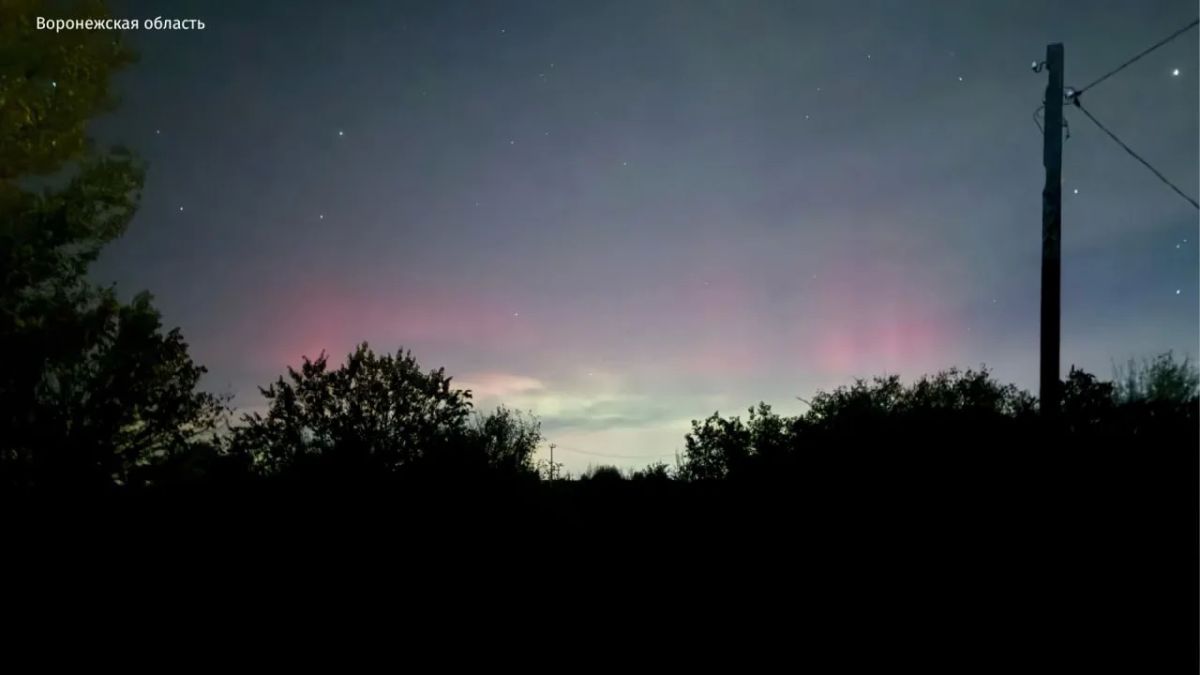 • Северное сияние украсило небо сразу над несколькими регионами России • Северное сияние украсило небо сразу над несколькими регионами России