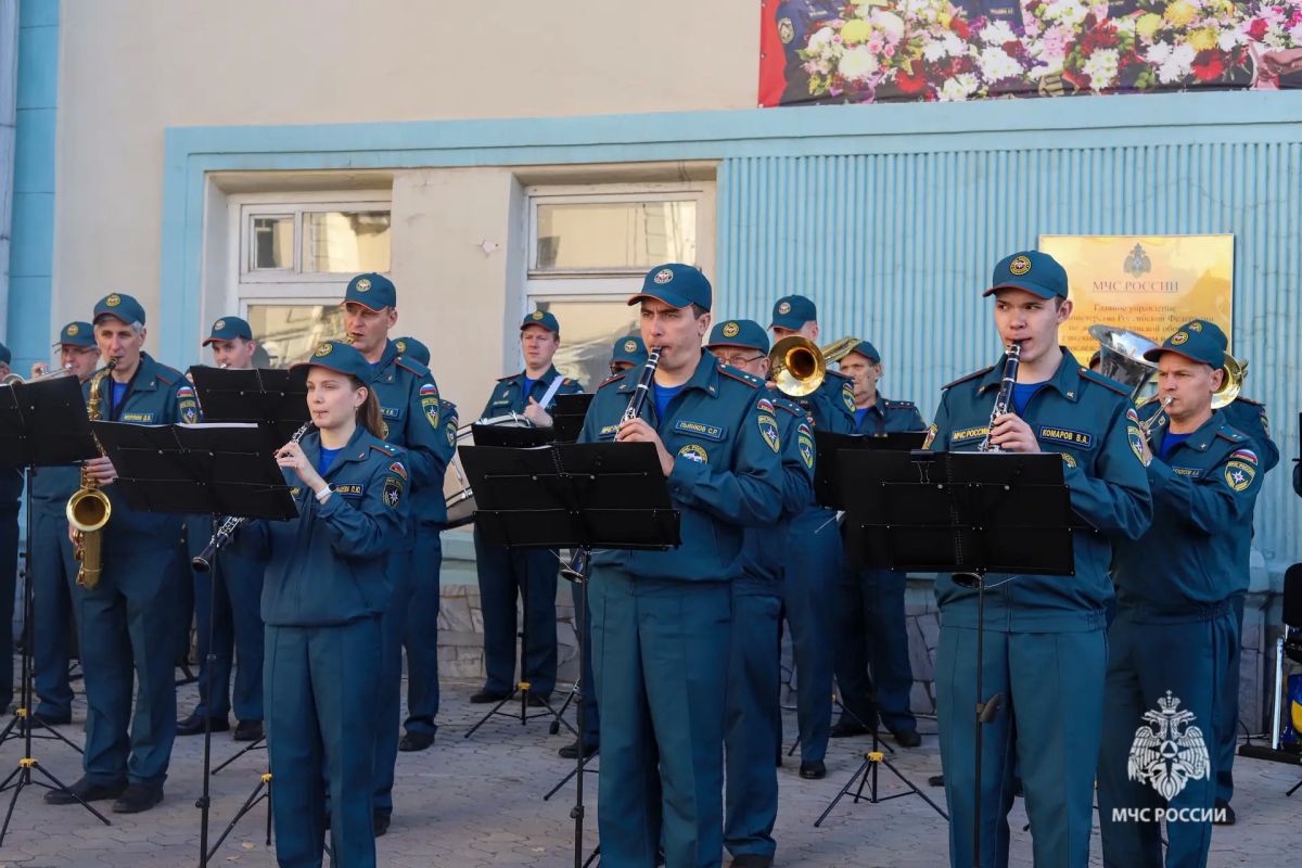 #БезопасныхВыходных желает оркестр Главного управления МЧС России по Пермскому краю #БезопасныхВыходных желает оркестр Главного управления МЧС России по Пермскому краю