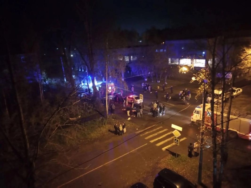 Два человека вылетели прямо под ноги ребенку: третьеклассница ходит к психологу после увиденного в жуткой аварии