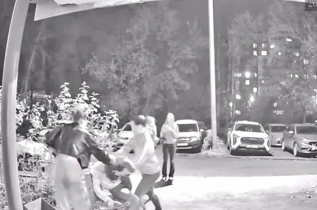 «За кривой базар». В Перми девушку залили перцовкой и безжалостно избили