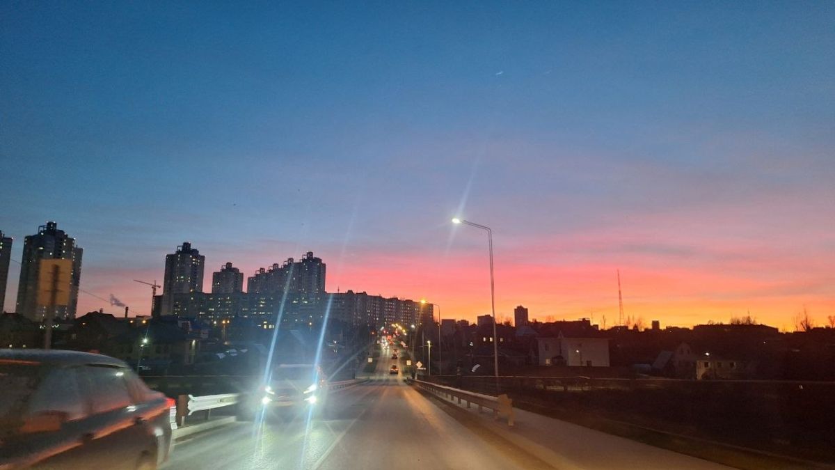 Какое небо сегодня потрясающее