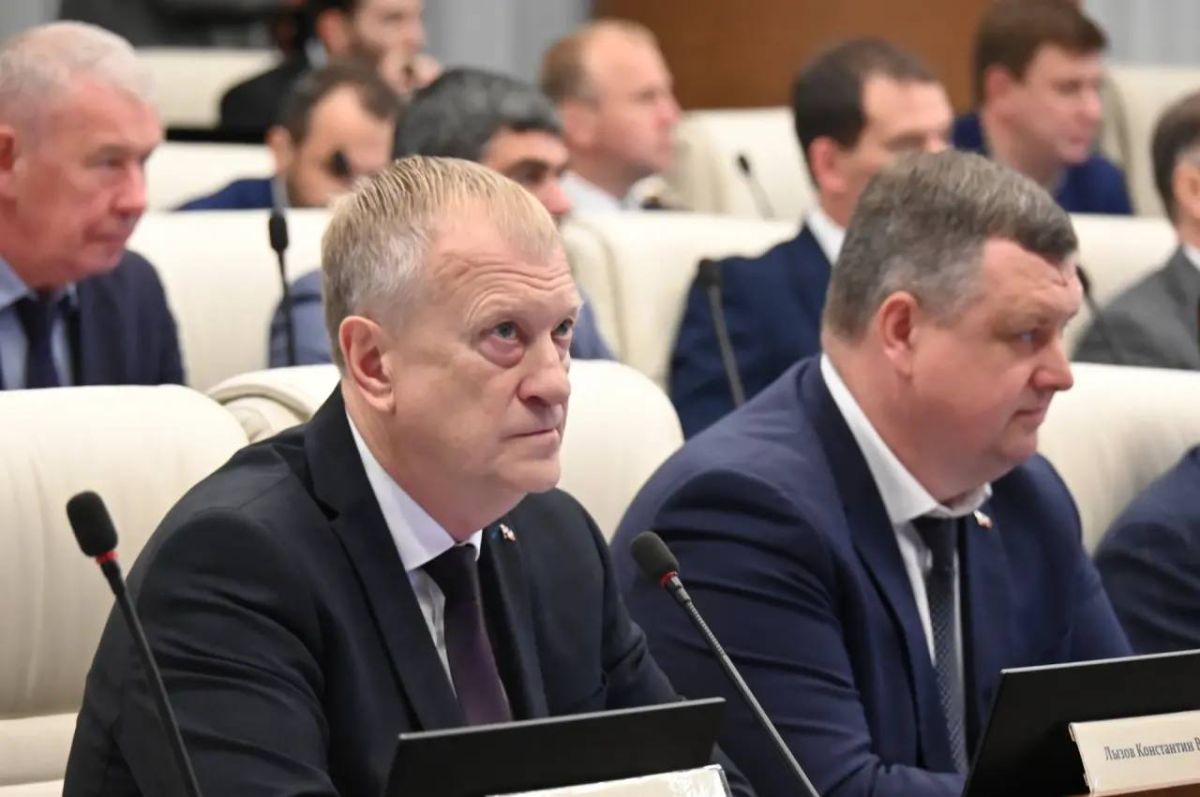 Избраны заместители председателя комитета краевого парламента по государственной политике и местному самоуправлению Избраны заместители председателя комитета краевого парламента по государственной политике и местному самоуправлению