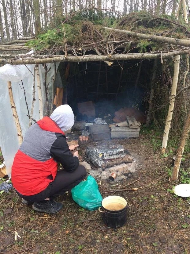 Мужчина месяц прятался в шалаше в Пермском крае от сотрудников ФСИН