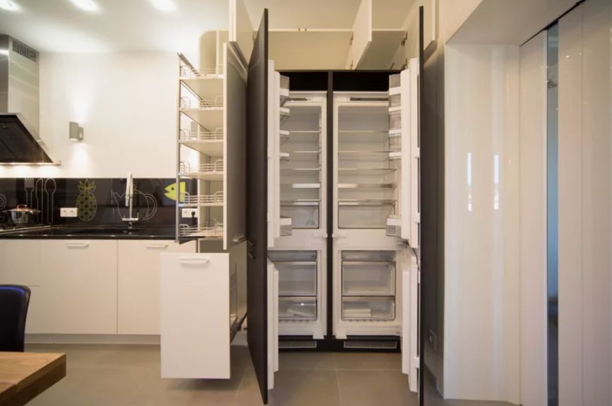 Встраиваемый или отдельно стоящий холодильник: что выбрать для вашей кухни?