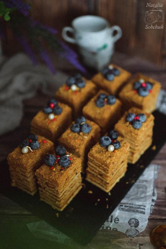 Нежный медовик с варёной сгущёнкой, который покорит ваше сердце
